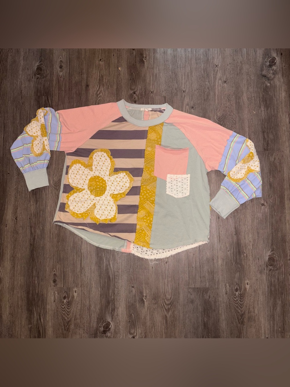 Oli & Hali Darling Daisy Colorful Patchwork Floral Lace Distressed Sweatshirt XL